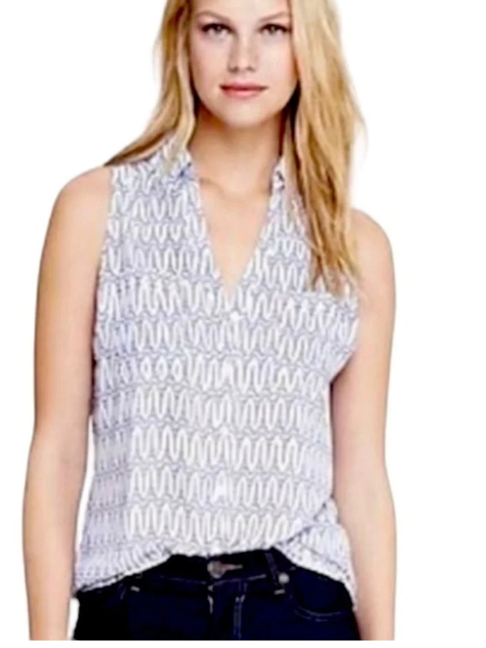 Women's Express Sleeveless Portofino Top Blue And White Eiffel Print